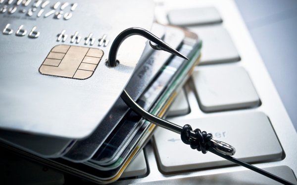 The Christmas season is usually characterised by an increase in fraudulent activity so much that it has earned the term ‘festive  fraud’.  Read more of our #CEOsNotes here: apsbank.com.mt/en/banktalk-de…