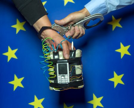 Selle nädala fookuses on Euroopa kaitsekoostöö #PESCO, kuid arutatakse ka teisi teemasid, sealhulgas #Brexit läbirääkimiste teise etapiga alustamist. Loe <a href="/KeitKasemets/">Keit Kasemets</a> nädala ettevaadet #MinuEuroopa blogist:
europa.eu/!Uw97Ry