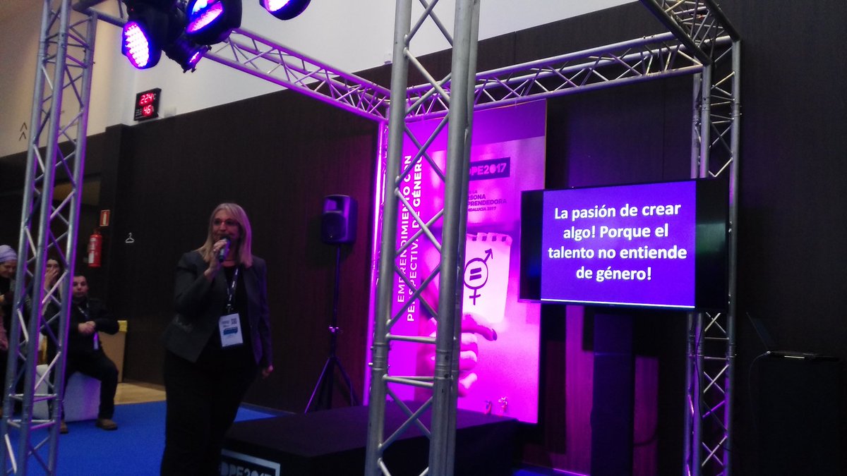 conpdepersonas's tweet photo. Córner de Emprendimiento con perspectiva de género con @AnaHerrero en #DEP2017 https://t.co/oTxtRINrKc