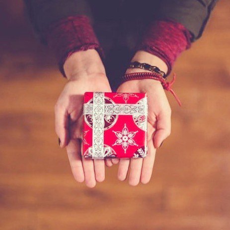 Wrap a small gift this week for a guy, a bring it to church on Sunday. #christmasdaylunch #community <a href="/shorehamcentre/">The Shoreham Centre</a> #shoreham ift.tt/2klbK04