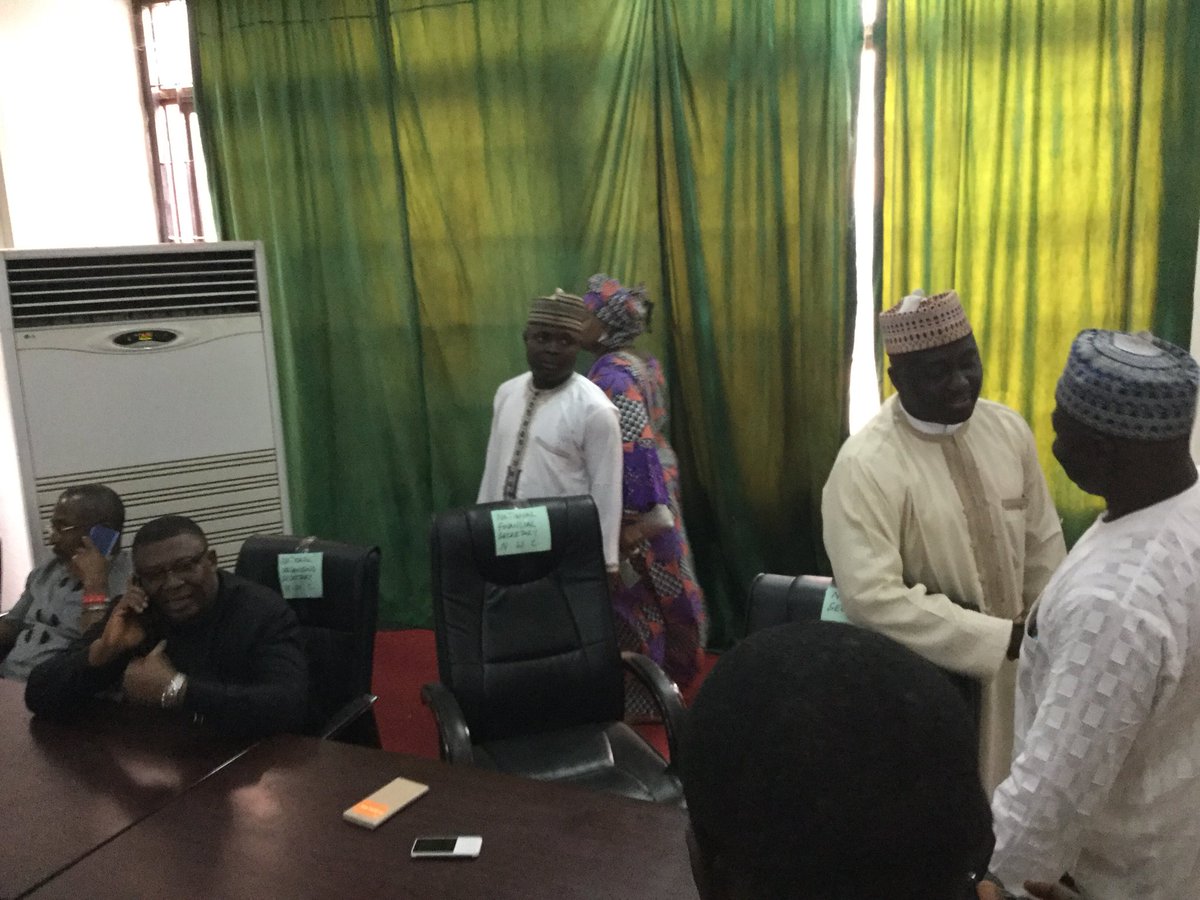 OfficialPDPNig's tweet photo. Happening now at the National Secretariat of our great party, the PDP is the handing over ceremony by the NCC to the newly elected officers. https://t.co/t1V8OH1KC2