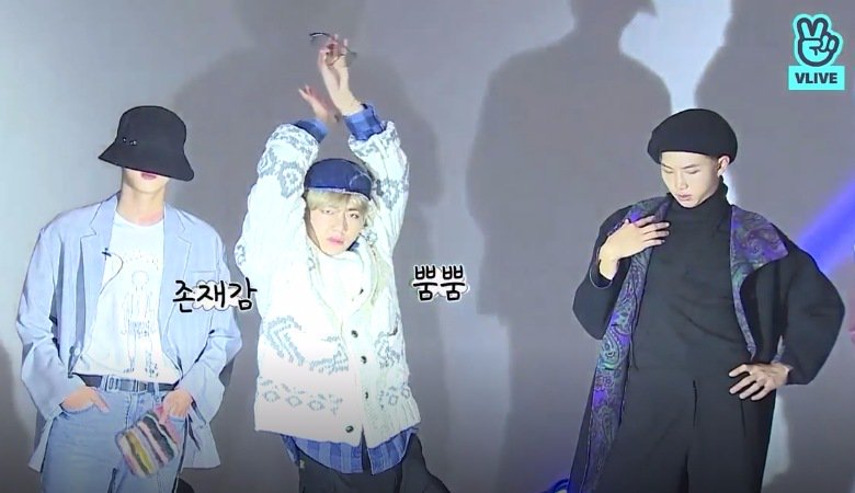 yslcheol's tweet photo. two types of the kims https://t.co/1ahub1IS7H