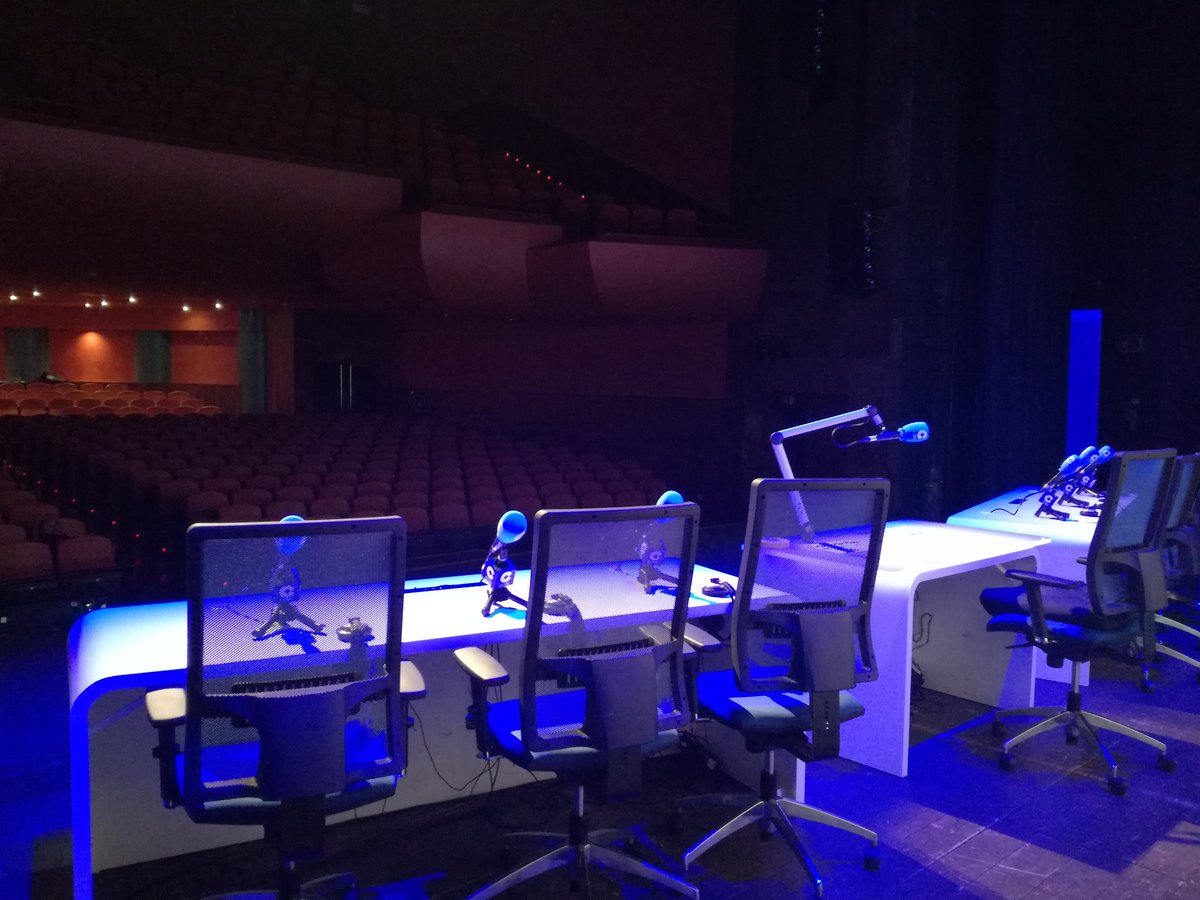 ExpositoCOPE's tweet photo. Todo controlado. Hoy hacemos La Tarde desde el #TeatroGaztambide de #Tudela. https://t.co/on6Ohogeyy