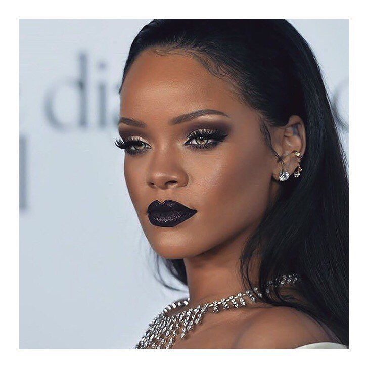 Rebelliouslive's tweet photo. Fire π₯
#RBabez #Rihanna #GirlCrush https://t.co/CQIHcByYlw https://t.co/HaFENvt3J0