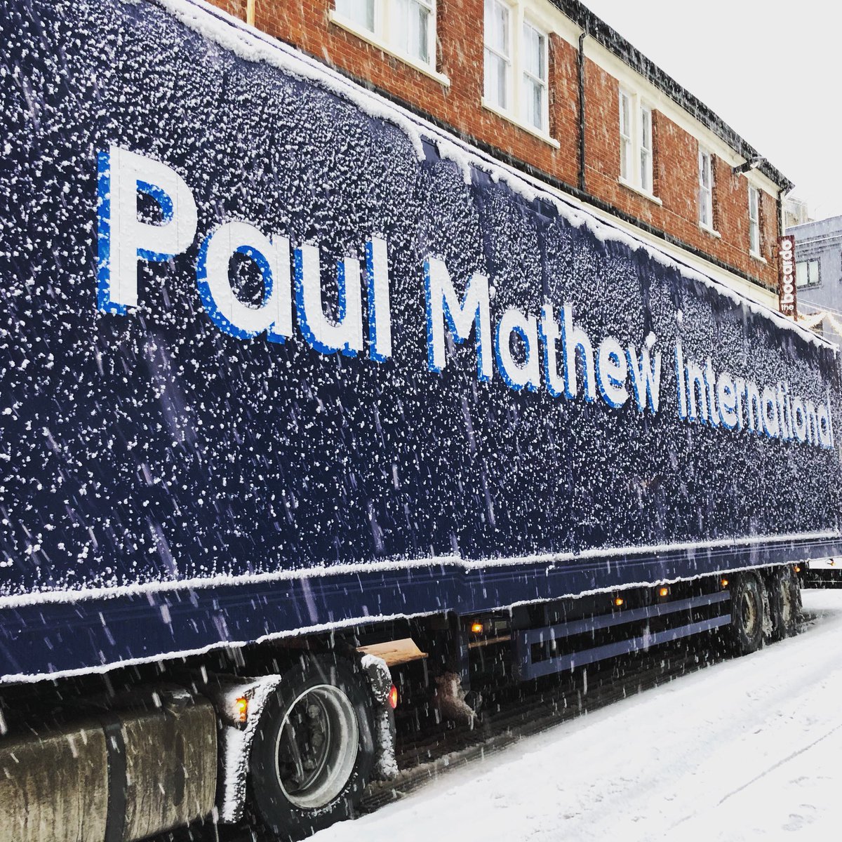 stewstealey's tweet image. Setting the @WarHorseOnStage scene for Xmas in Oxford @NewTheatreOx @PaulMathewTrans