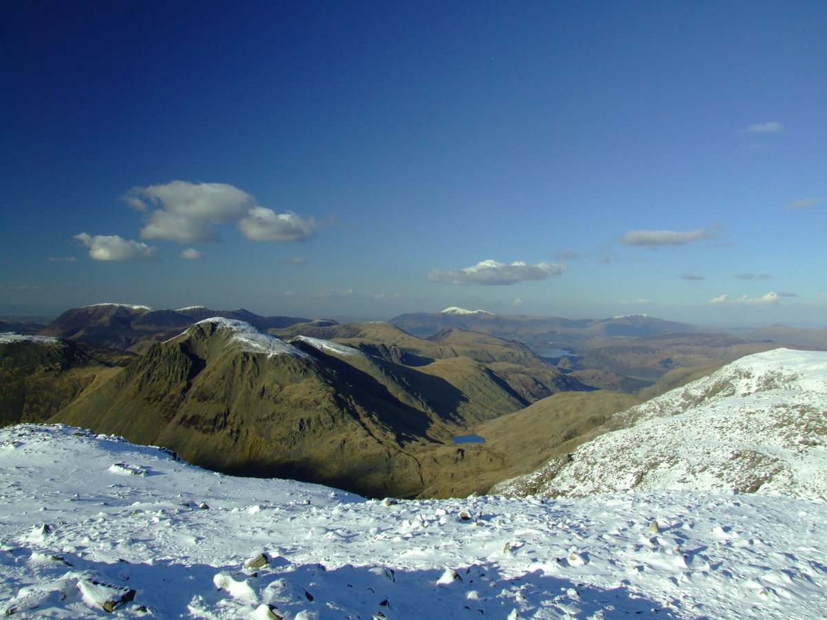 It's #InternationalMountainDay. In order to continue to go where we feel most alive, we must do all we can now to protect the future of these beautiful Mountains! #Sustainability #Mountains #thinkofthefuture