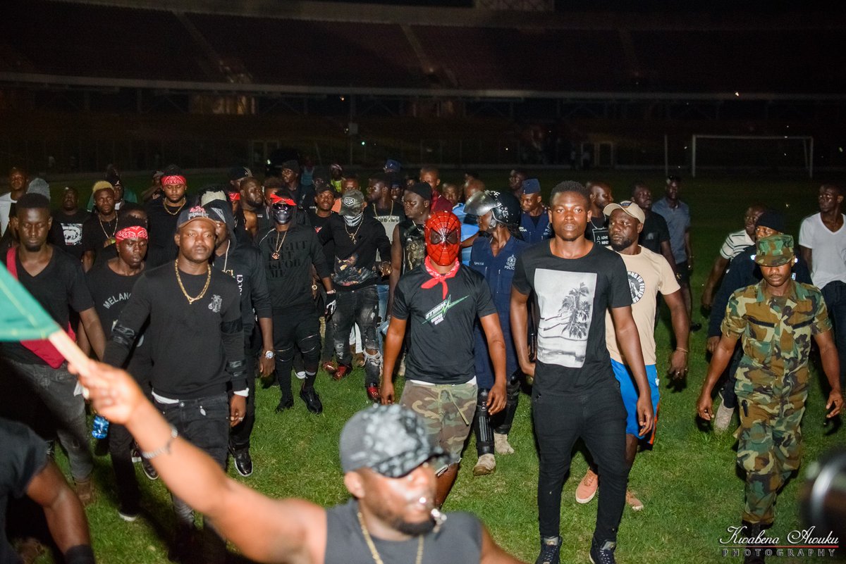 KwabenaAwuku's tweet photo. Shatta Wale #ShattaMovement #SM4Lyf #SConcert2017 https://t.co/B3wfcMCGyo
