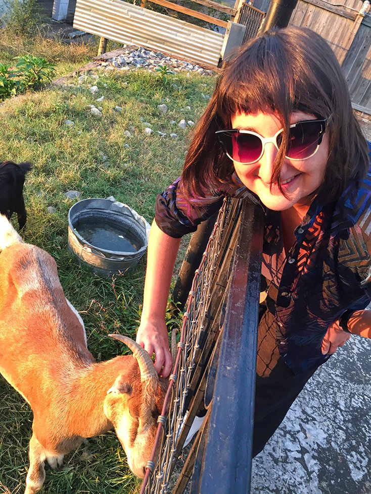 EmoryLibraries's tweet photo. Meet 2017-18 #WoodruffLib / @EmoryCDS fellow and Jersey native Lily Levy! https://t.co/CSdKI9qfll #emory #goats @EmoryUniversity @EmoryWritingCtr https://t.co/z0dR4ozMbQ