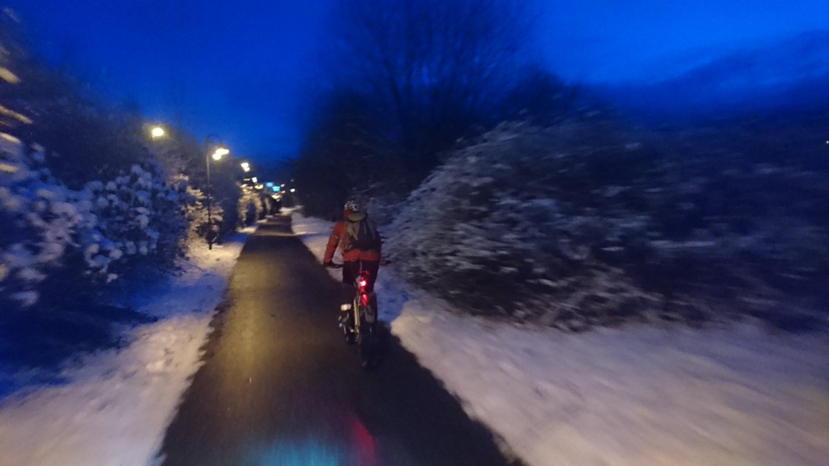 Fine forhold for #vintersykling idag. Takk til <a href="/VegvesenVest/">Statens vegvesen vest</a>! #sykkelføremelding <a href="/sykletiljobben/">Sykle til jobben</a> <a href="/Sykkelbynett/">Sykkelnettverket</a> <a href="/SLF_Bergen/">Syklistforeningen Bergen og omegn</a> #sykkel #Bergen #sykkelbyenbergen