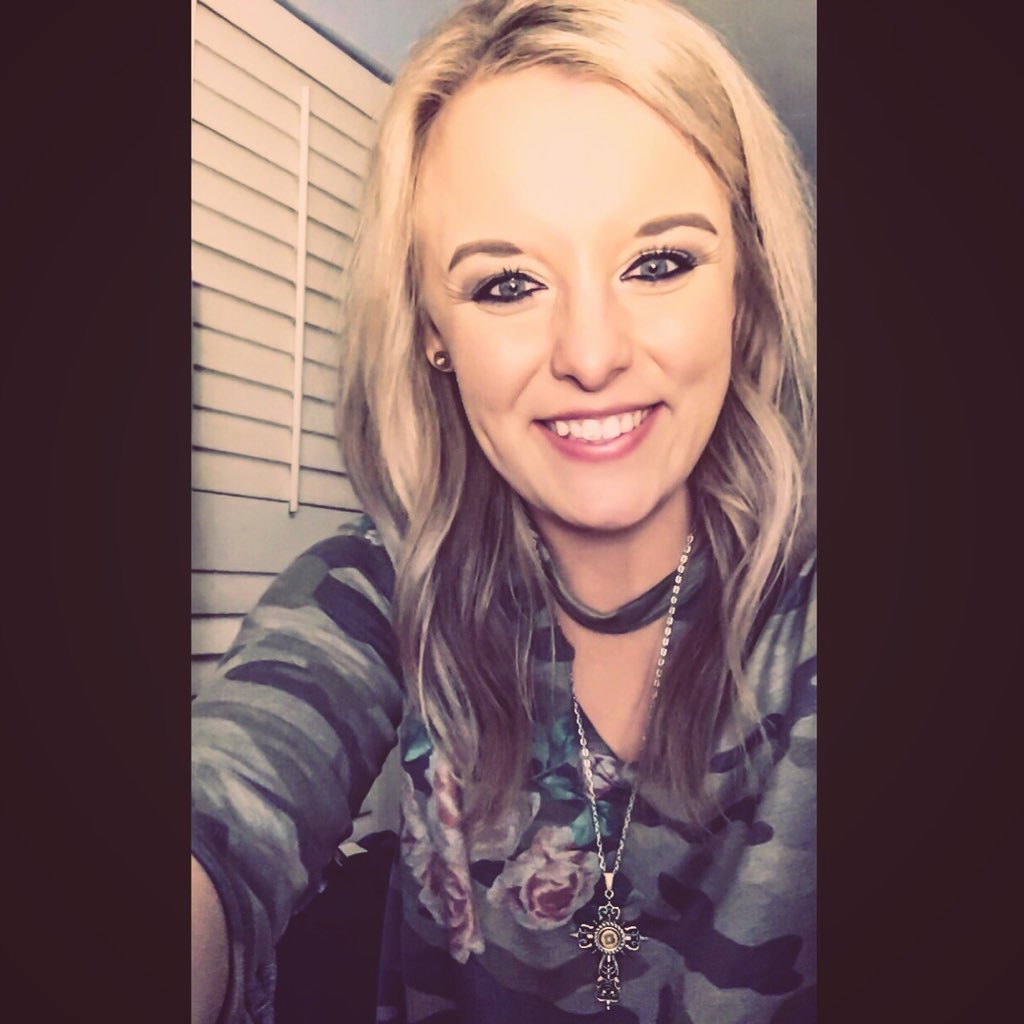madi__j's tweet photo. #NewProfilePic https://t.co/2DYoj9CYif