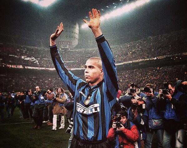 Inter Milan announce the signing of Ronaldo, 1997.