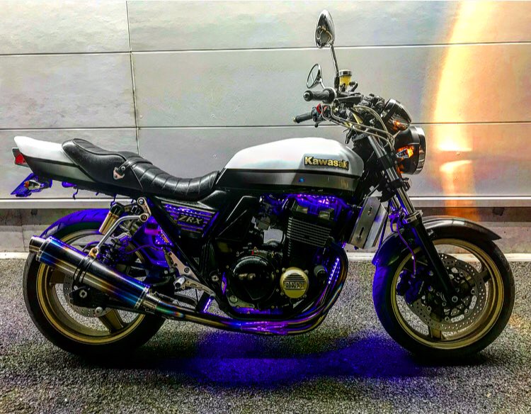 超人気 専門店 カワサキ ZRX400 サイドカバー アルフィンカバー