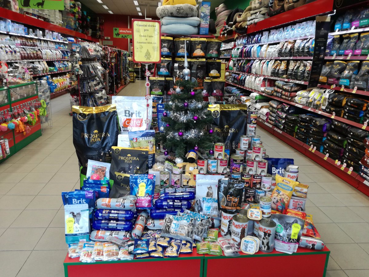 🐾Chceme přinést Vánoce opuštěným zvířátkům. Vánoční stromeček🎄 a klec na prodejně znamená, že právě probíhá sbírka pro vybraný útulek. Můžete u nás cokoliv zakoupit nebo přinést z domova a vložit do sbírky superzoo.cz/vanocni-sbirka…