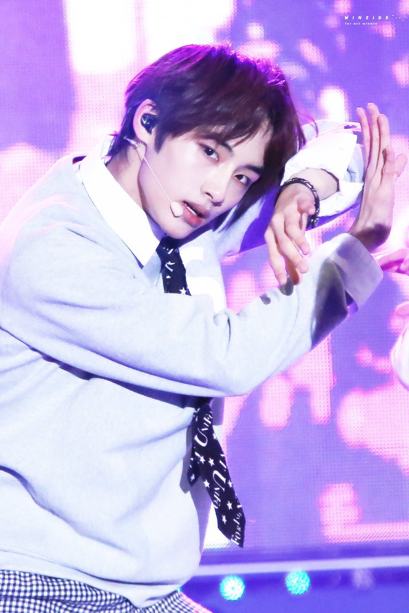 安心 Twitter वर Nct127 ウィンウィン 97line 中国人 マスコット的存在でメンバーからちょっとおかしいレベルで愛されている 自分でも可愛いと思っていて愛嬌でなんとかしようとする節がある 上がり症で最初はよく震えていた 努力家で練習期間わずか一年で