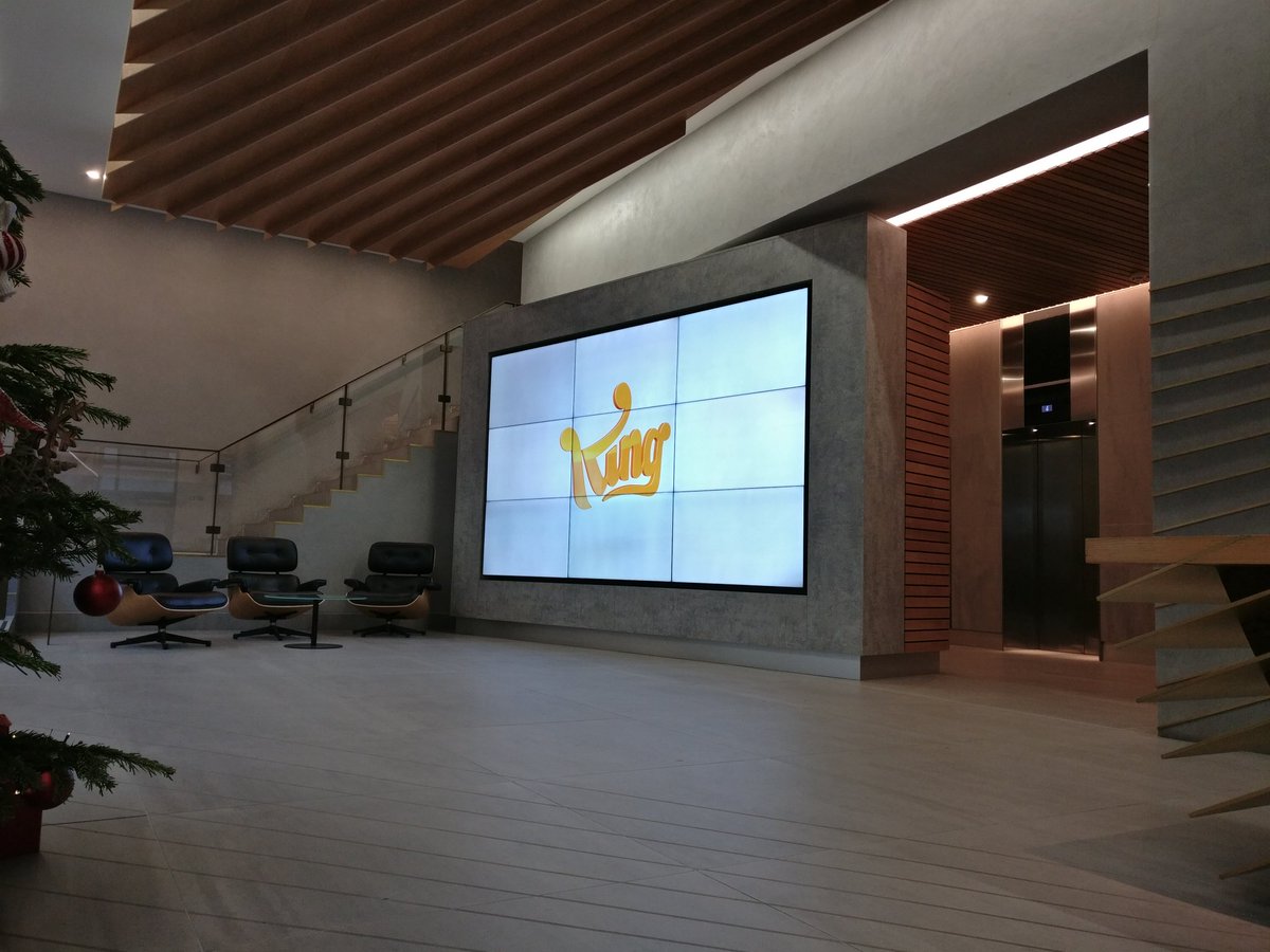 andy_unity's tweet image. This place is insane! Thanks for the tour @King_Games. @solaswift @AardvarkSwift