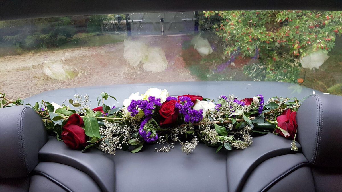Driving into 2018...! Have a fabulous #NewYear everyone! #flowers #florist #surrey