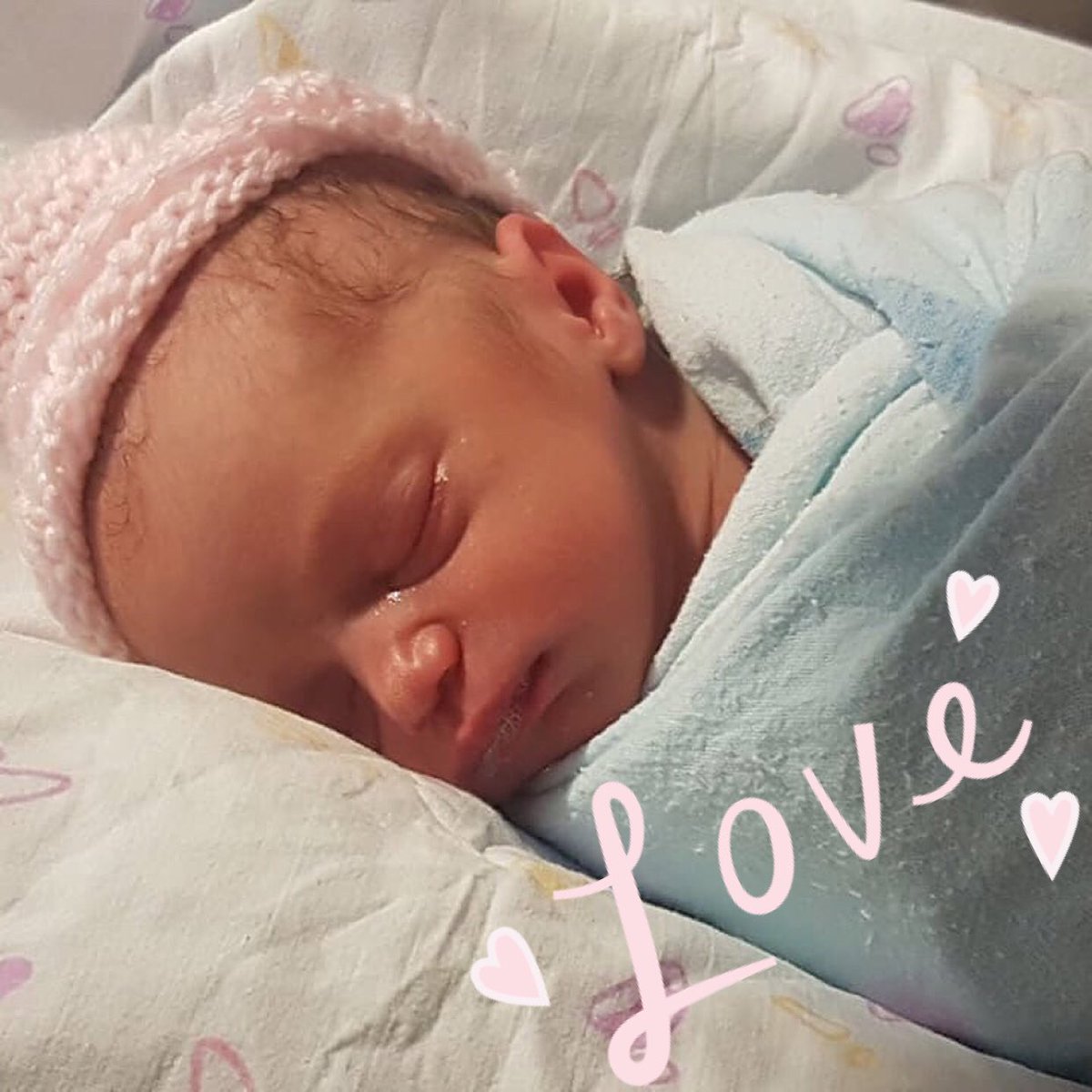 kendrac_89's tweet photo. I never knew how much you could love someone, until I met my niece 😍😍 https://t.co/quJlNmYGti