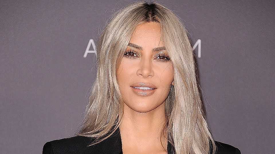 Kim Kardashian admits she’s struggling with having a surrogate postplus.org/2017/12/11/kim… Kardashian admits she’s st...