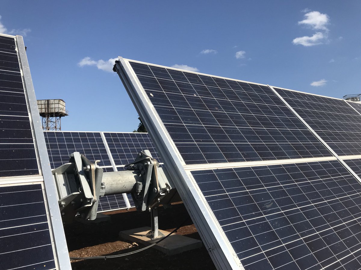 Les énergies renouvelables nous font changer d’ère, en France, en Europe, en Afrique - nous allons passer le 1,5 à 2,5 GW de solaire par an grâce aux nouveaux appels d’offre ♻️🌍🌱

#OnePlanetSummit