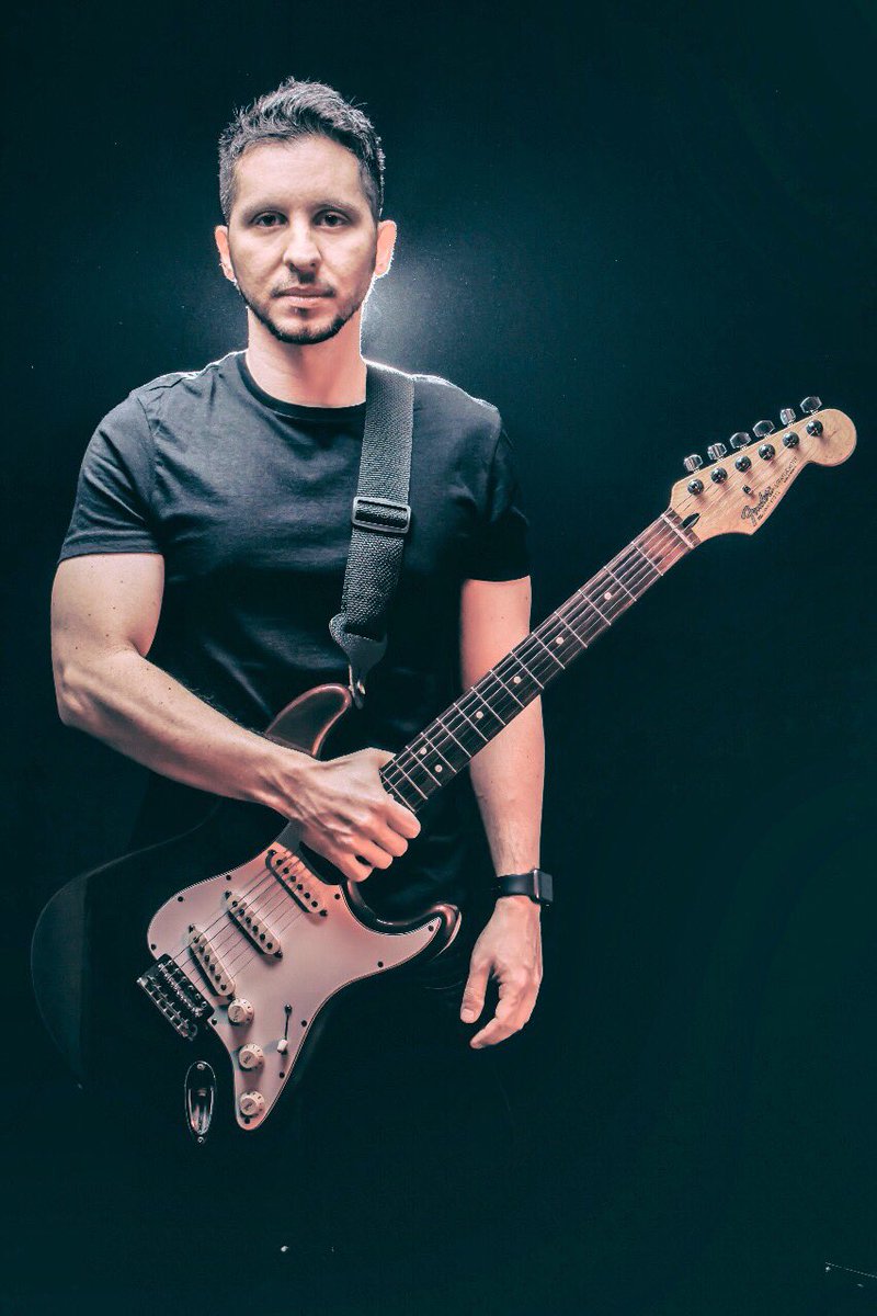 ¡Feliz cumpleaños <a href="/joselopino/">José Pino</a> ! ¡Salud y mucho Rock! 🎸😎
#birthday #cumple #rock #band #pop #cumpleaños #aniversario