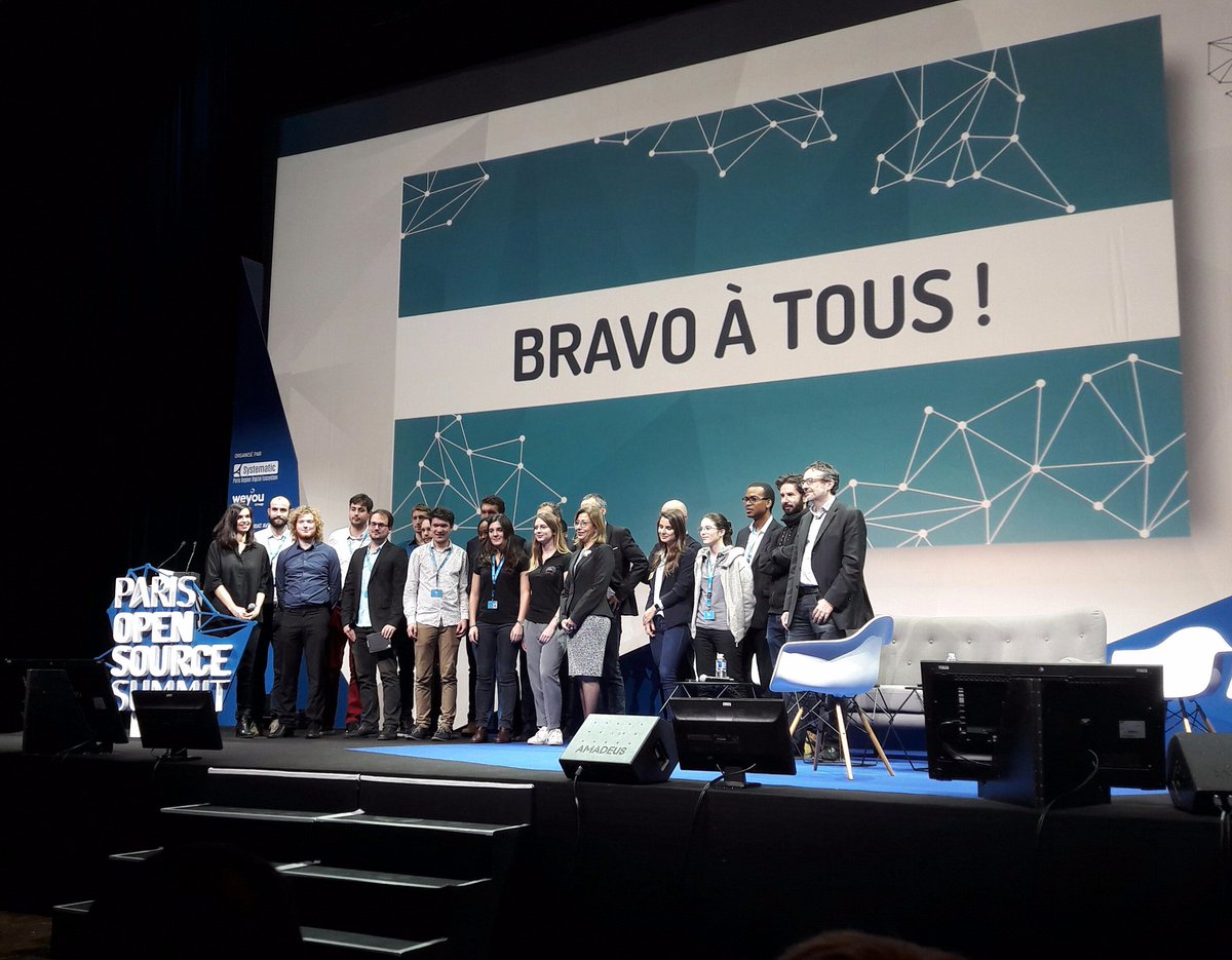 studentdemocup's tweet image. Merci à @dfiou @SocieteGenerale, parrain de la #SDC17, ainsi qu&apos;à tous les partenaires de la Student DemoCup pour avoir fait de cette édition une vraie réussite ! #OSSPARIS17 @OSS_Paris @cnll_fr @Pole_Systematic