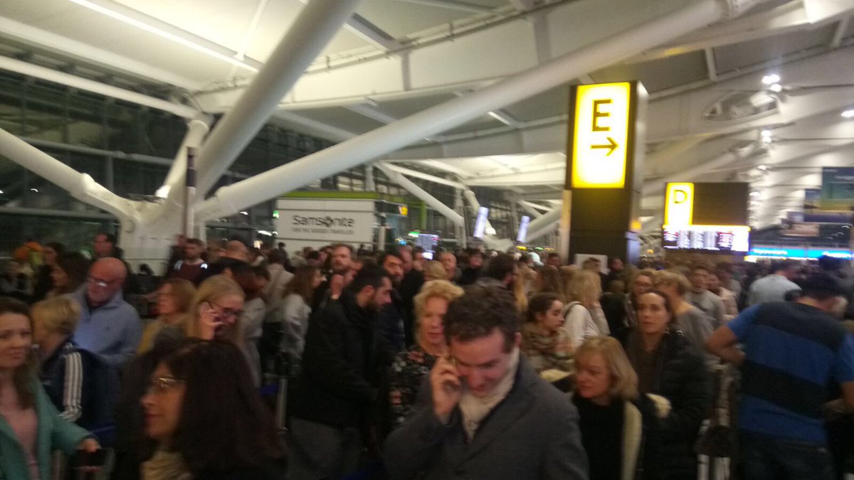 EvenFlowDave's tweet image. Ehm, no @British_Airways, refund for my cancelled flight to Glasgow last night won’t do. Think since no 1 was available for help or next steps in this #heathrowchaos, refund of my train ticket back to Glasgow, instead of the cheaper flight is the least you can do #snow #nodeicer