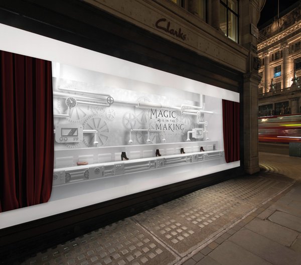 VM: Magic is in the making at Clarks retail-focus.co.uk/vm/3210-clarks… #windows #retail #retaildesign #vm #christmas