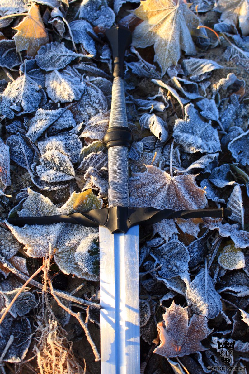 thewitcher's tweet image. Sword forged by Sword Addict (facebook.com/swordaddict/) in cooperation with Kuźnia Wilkowo (facebook.com/kuzniawilkowo/)