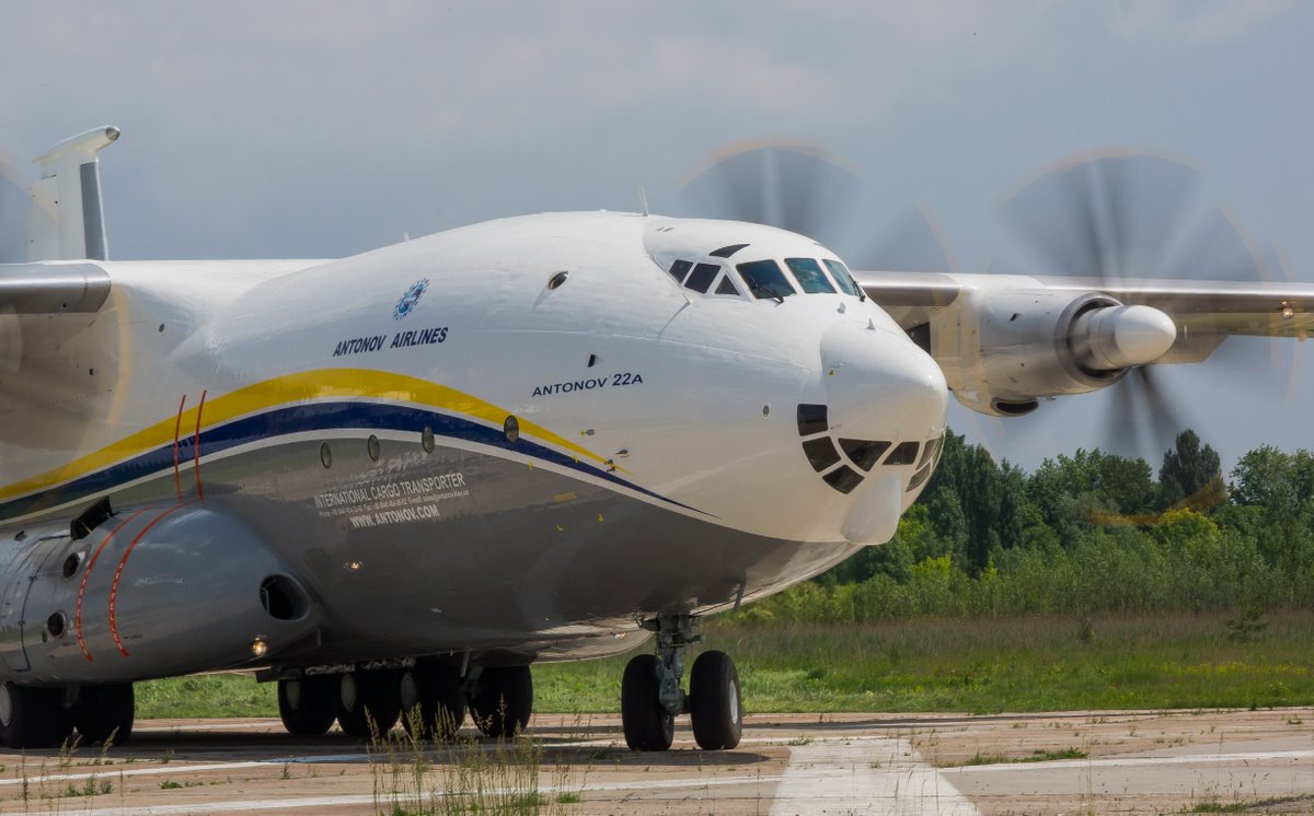 AntonovCompany's tweet image. Літаки авіакомпанії «Авіалінії Антонова» виконали серію рейсів з термінового перевезення авіаційних двигунів... Більше - goo.gl/K9w4wB
#Ан22 #Ан124 #Антонов