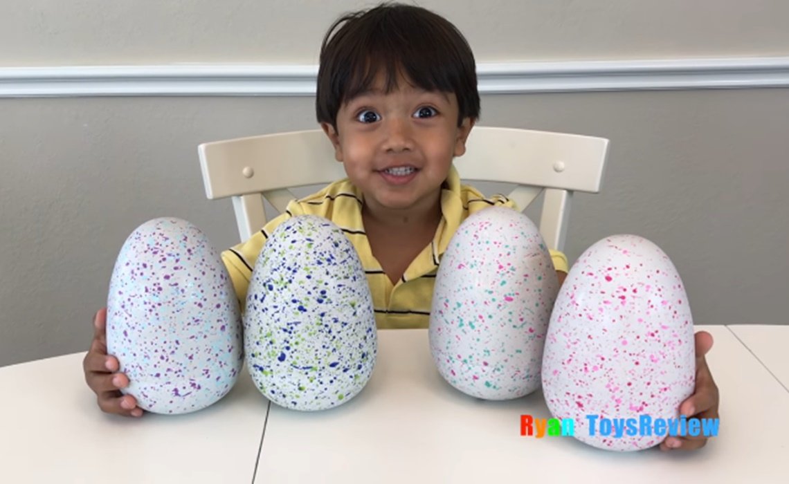 BusinessInsider's tweet photo. A 6-year-old boy is making $11 million a year on YouTube reviewing toys https://t.co/FXRLFpbK0Q https://t.co/xRHsqOmG5E