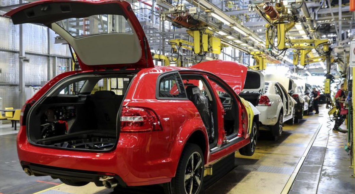 Powerledger_io's tweet image. Are we witnessing the slow death of production of cars powered only by an internal-combustion engine? Power Ledger is looking forward to the day when most cars on the road are run using #renewableenergy. bit.ly/2yXXTFL #POWR #Blockchain #POWRtoken #GreenTech #SolarPower