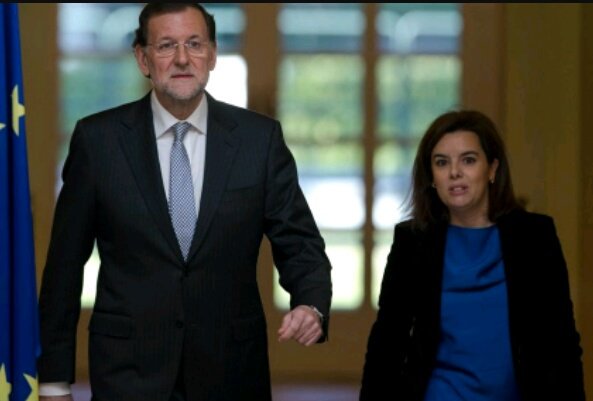 Fairlane4's tweet image. — Llegas tarde Mariano
—Un mago nunca llega tarde, Frodo Bolsón. Ni pronto. Llega exactamente cuando se lo propone
— No le veo la gracia
— Hobbits...