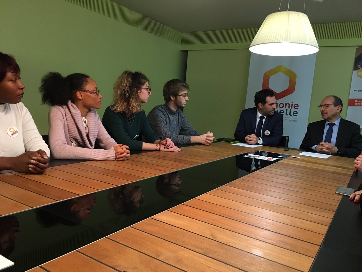 "Le <a href="/ServiceCivique/">Service Civique</a> prouve aux jeunes qu'ils ont une place dans la société, partout où l'on peut être utile" @yxblan