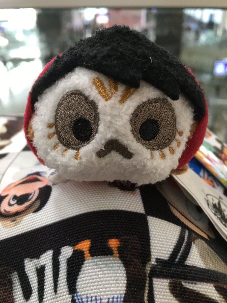 九十九 No Twitter ただいま日本 W 香港はグヲタに優しいから また行きたい 食見知りも激しいから 食べ物も恐る恐るだったりしたけど 少し克服できたと思う 空港のストアでミゲルのツムツム見つけて購入 ꆤ ꆤ リメンバー ミー