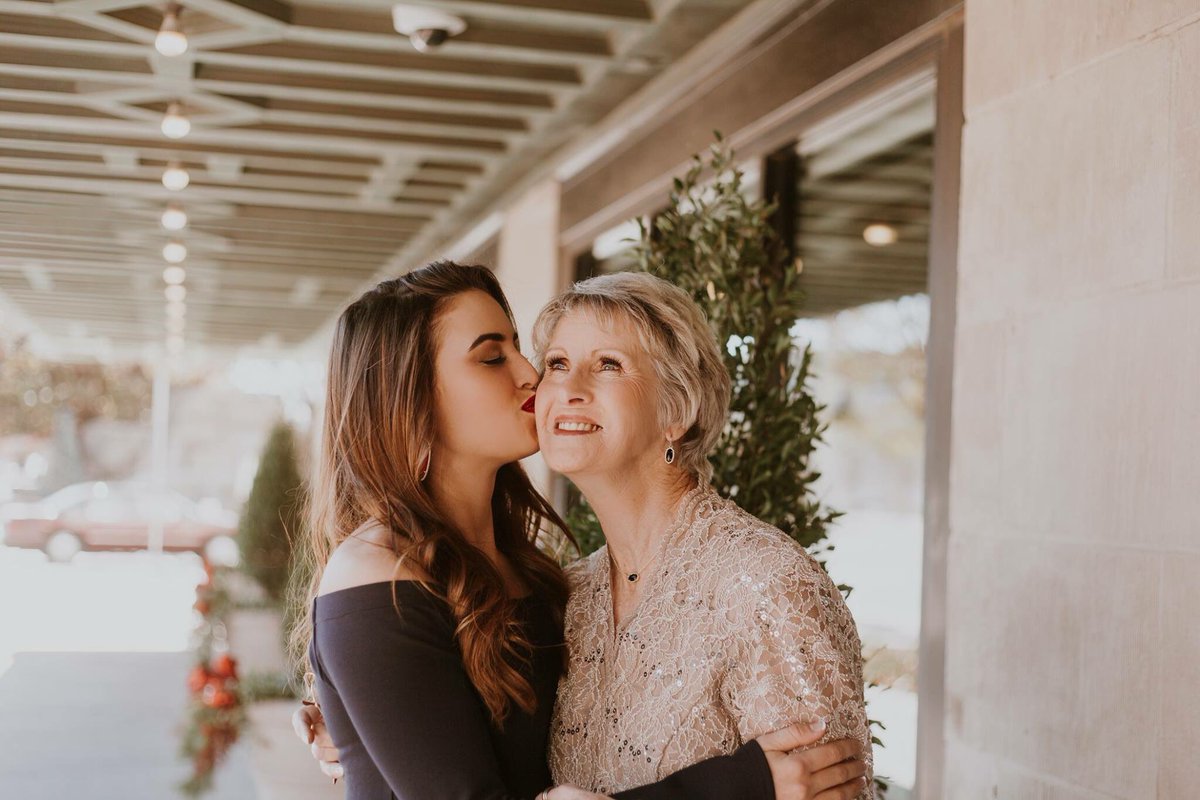 I aspire to be this beautiful as a grandmother 🔥♥️