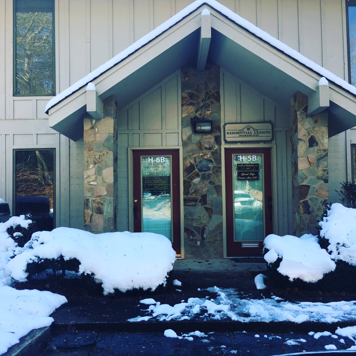 bctroductionvid's tweet photo. It's hard getting up and coming to work after this cozy snowy weekend.......unless you own it #mondaymotivation #businessowner #tcproductions #video #videocompany #videoproduction #roswell #buckhead #atlanta #smallbusiness #smallbusinessowner https://t.co/BFD5bNlXs2