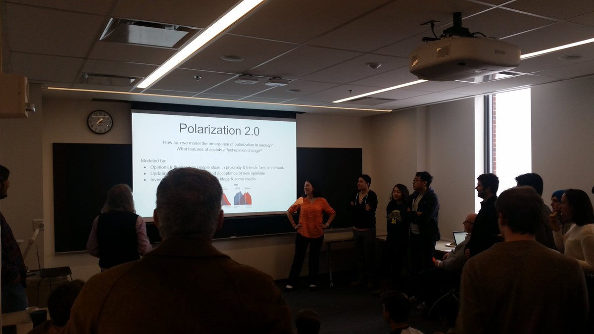 UMICHCS's tweet image. Flash presentations underway! #agentbasedmodelling #cscs #grim