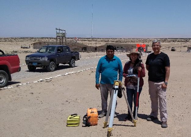 fapperu's tweet image. 🛩 #LaFuerzaDeTodosLosPeruanos 🚁
@Muni_Tacna apoyó al Destacamento Aéreo de Tacna #DATAC con el levantamiento topográfico de los terrenos #FAP. 
Más información en: goo.gl/jMWuGP