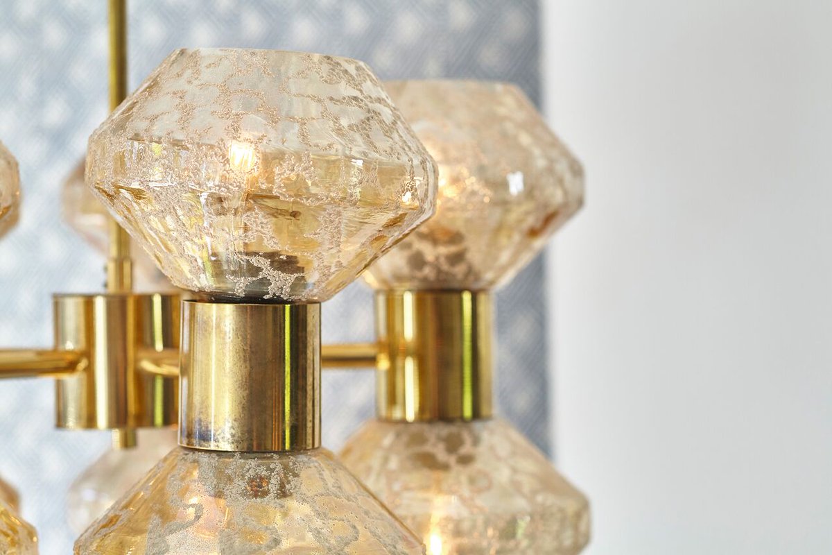 rubywattslights's tweet image. Georgina Cave, one of our favourite Interior Designers, mixing old with new, her designs are timeless with ooze quality. So we are thrilled she is showcasing our lighting at her showroom in Primrose Hill, LDN. Here’s one of the pieces on show. #CaveInteriors #TimelessDesign