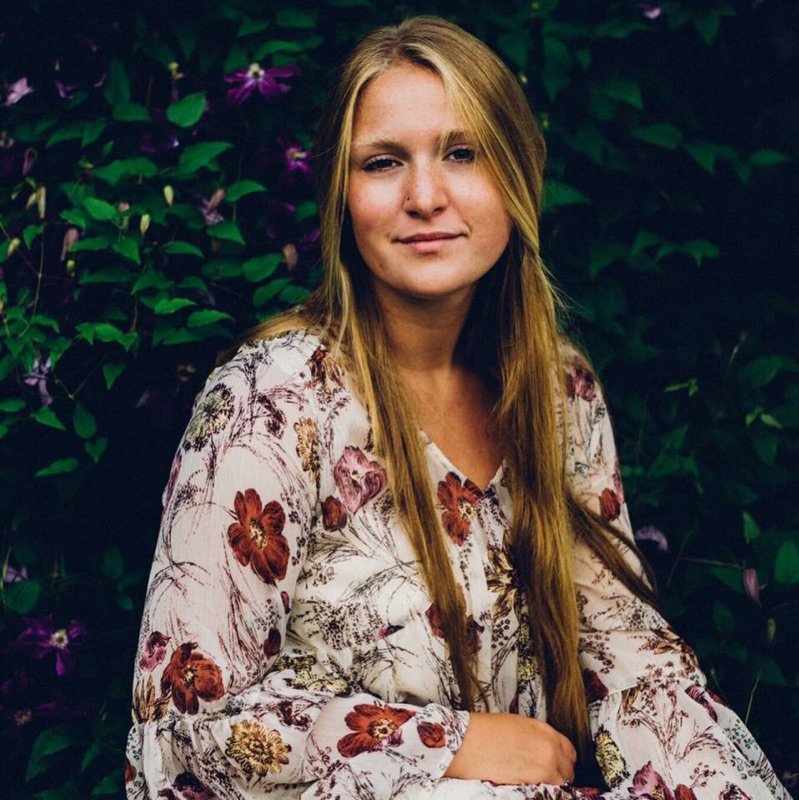 flesorscandy's tweet photo. Get to know our featured employee of the month Mackenzie Krabel! https://t.co/PFaBp4c2bX https://t.co/4GqGJWKhIm