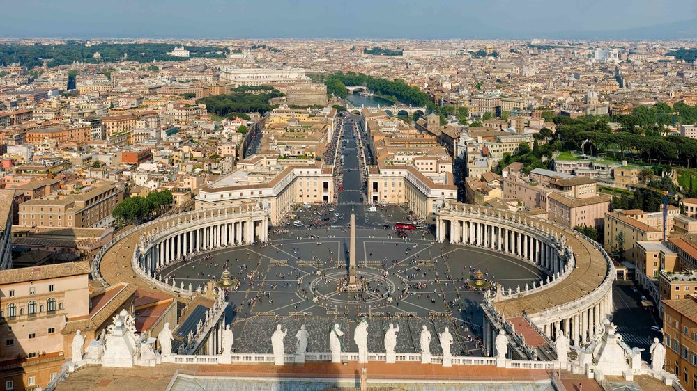 Only 250 people a day can see the 2,000-year-old underground Vatican Necropolis. Find out how
gothepodcast.com/blog/mysteries…