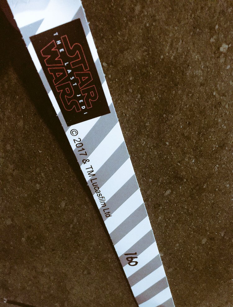 DannyDrake95's tweet image. Got my wristband for tomorrow’s premiere! #StarWars #TheLastJedi #Premiere