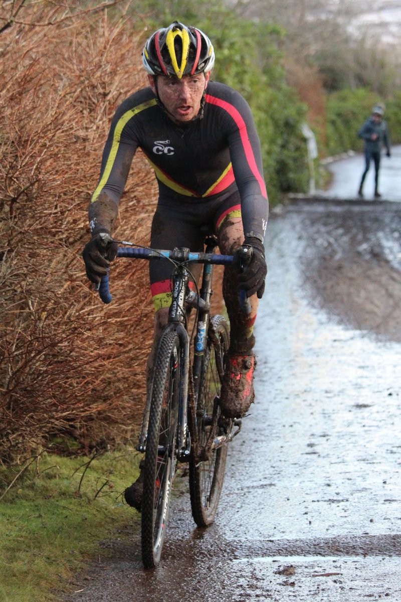 The battle for top placed #Ayrshire rider @ScottishCX Series has <a href="/Y8SYS/">Brian Yates</a> in 6th, <a href="/wreck_talks/">Scott Kerr</a> in 12th and <a href="/JPB753/">J P B</a> in 24th with 1 round to go 👍<a href="/Walkers_CC/">WalkersCyclingClub</a> <a href="/_C_C_C_2015/">CCC</a>