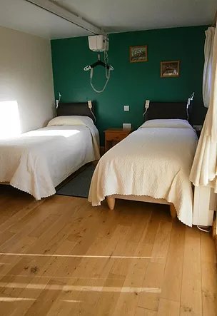 CHuC_org_uk's tweet photo. #SelfCatering places with a #CeilingHoist
A Little Bit of Heaven #StVeep #Cornwall

More info on #CHuC website https://t.co/zLykW1KGF4 https://t.co/nQtDyzgHBR