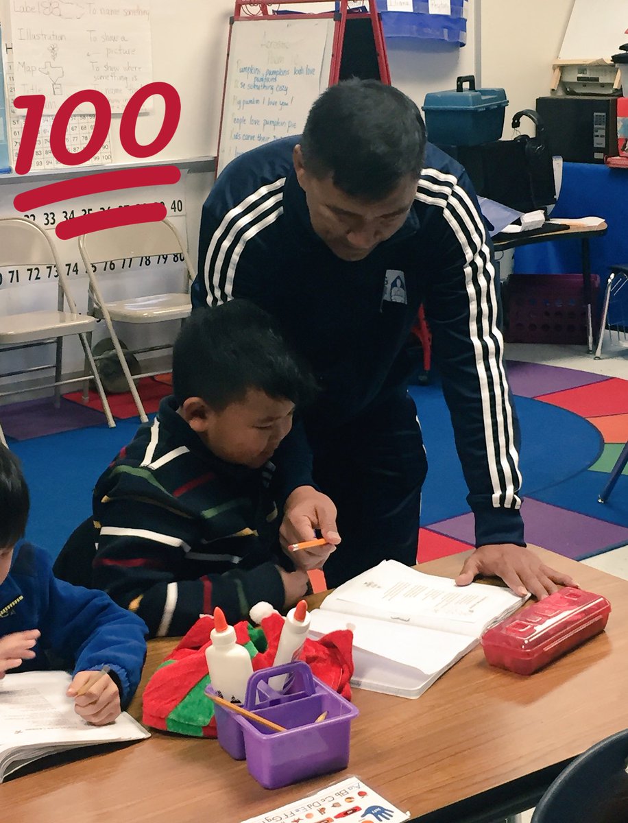 ASotoRamz44's tweet photo. Biggest turnout yet at Tom Lea elem! Over 350 #dads #FatherFigures #strongfathers #buildingstrongerkids @ELPASO_ISD #iamepisd https://t.co/ANYRaQFfCo