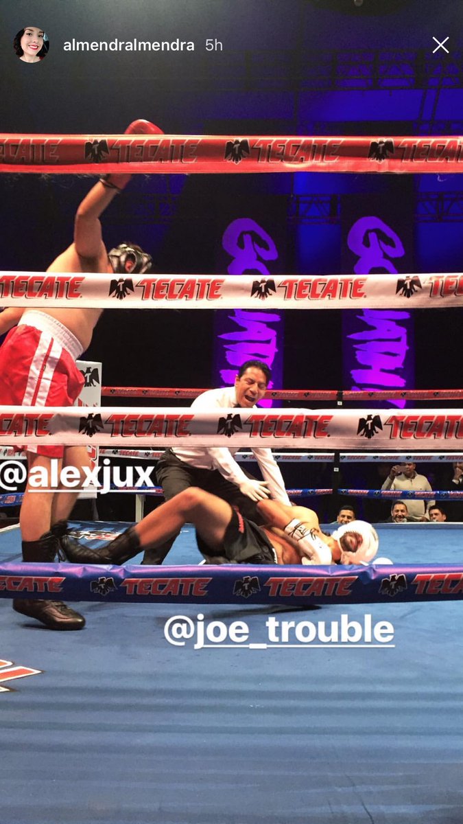 alexjuxx's tweet photo. Cc despiertas y sabes que el día de hoy @joe_trouble es una persona sin pelo. https://t.co/uzaWq6hzwb