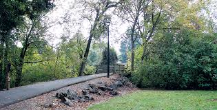 Helping our entire community...
A number of organizations are hosting hot meals for those who are homeless or w/o the means to share in the holiday. tigard-or.gov/HolidayMeals20…