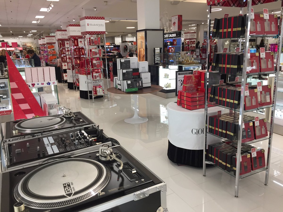 _DJBlasta's tweet photo. Herberger's / Rosedale  #scratchevents https://t.co/1m6oe1zDve