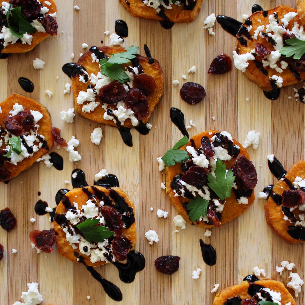 BokuSuperFood's tweet photo. How gorgeous are these roasted sweet potato rounds!? We topped ours with balsamic glaze, goat cheese, and #BokuHarvestCranberries for an extra kick of antioxidants. #BokuHack #BokuSuperfood #meatlessmonday https://t.co/sTFV7s3Q3K