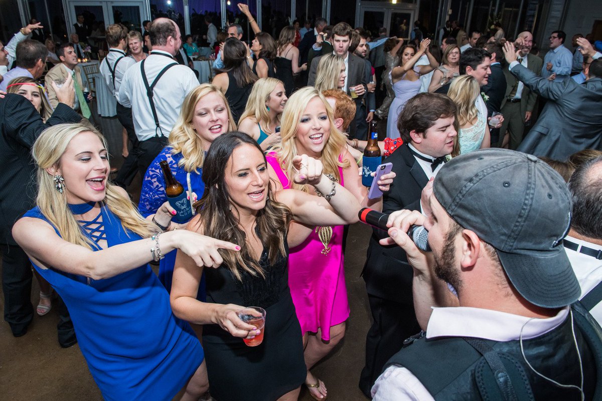 SouledOutLA's tweet photo. Photo credit📸 Rick King Photography #SouledOutLA #wearetheparty #CouplesChoice2017 #CouplesChoice2018 #weddings https://t.co/uoVr0sleib